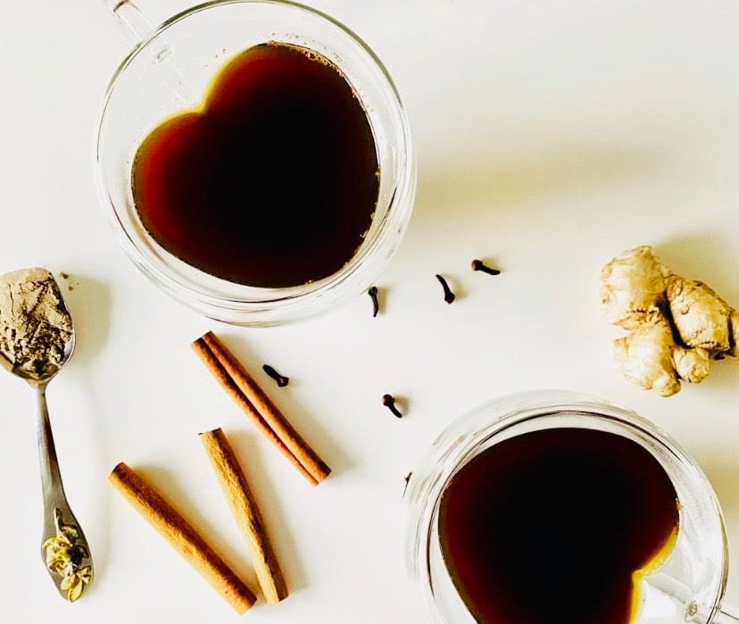 Aromatyczna kawa według pięciu przemian - najlepsza na jesień i zimę